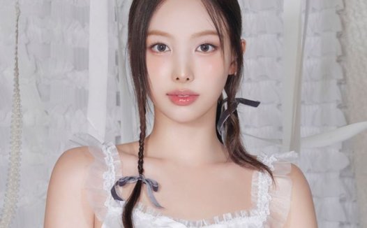 TWICE林娜琏（Nayeon）的新视觉图公开！韩国化妆品牌“NAMING”推出了奶油腮红